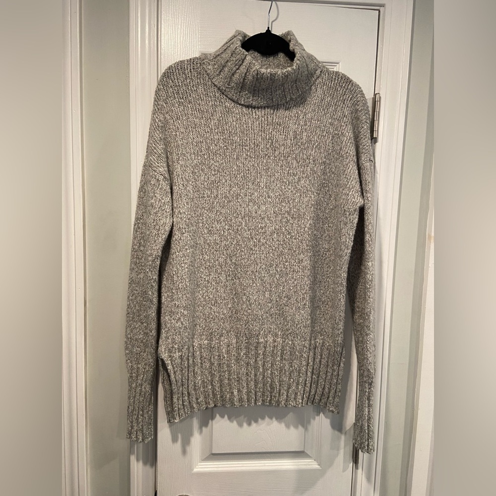 Eddie Bauer Size S Gray Cowl Neck Long Sleeve Pullover Tunic Sweater